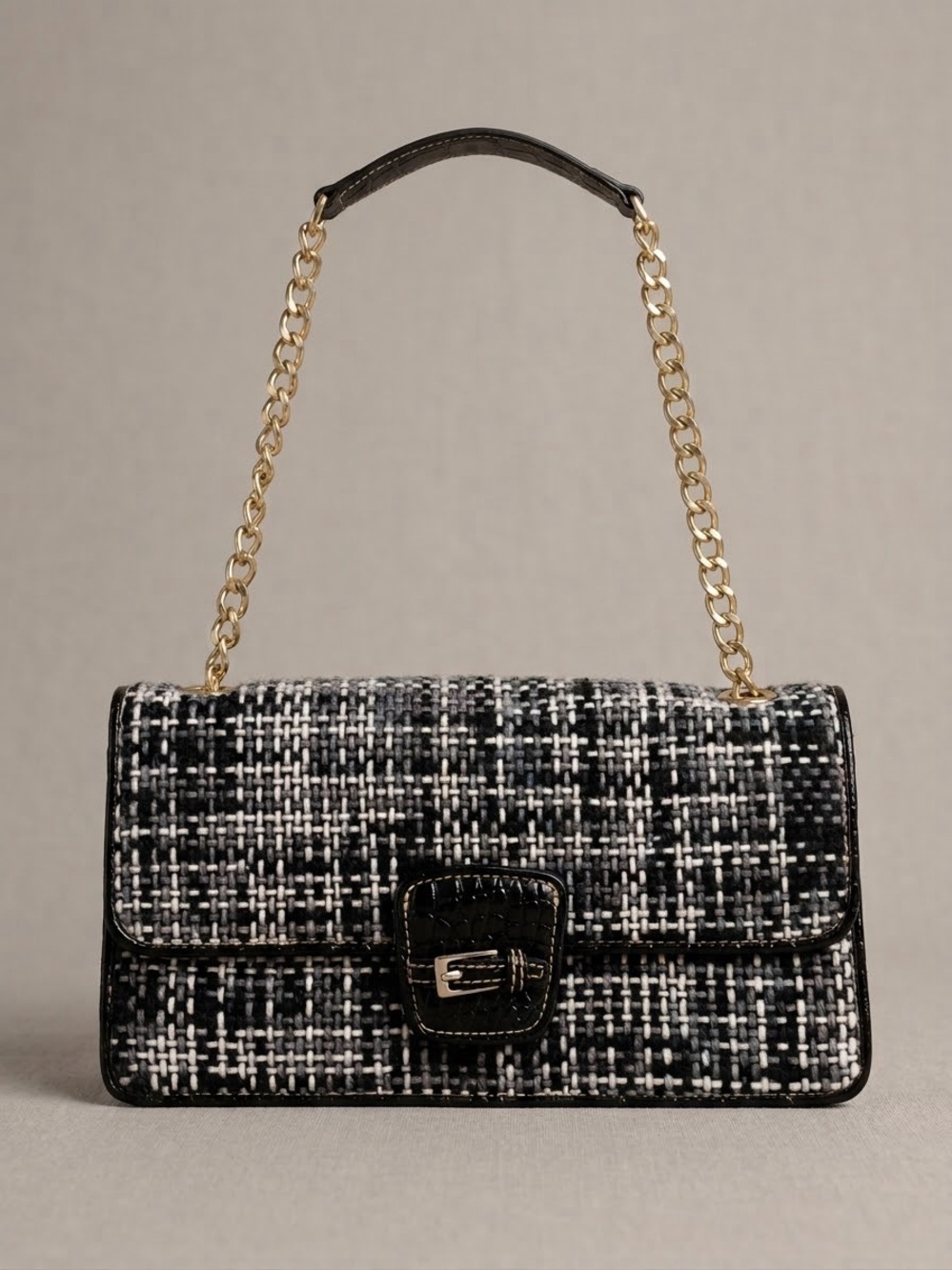 Liz Claiborne Black and White Tweed Shoulder Bag with Gold Chain